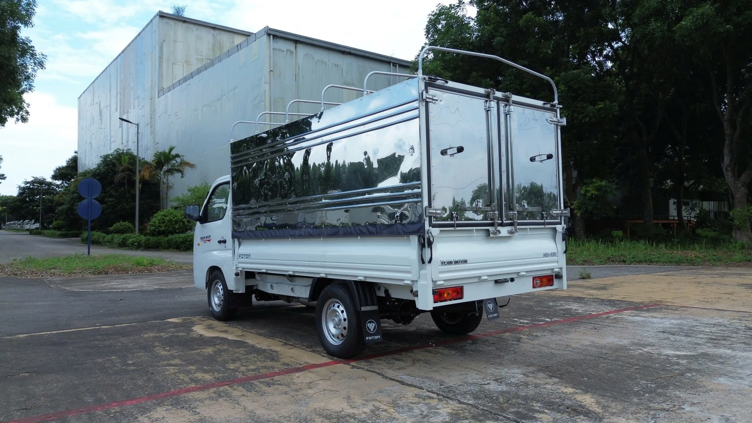 Giảm chi phí vận hành và tiết kiệm nhiên liệu ngay với xe tải T25 thùng mui bạt 1.29 t