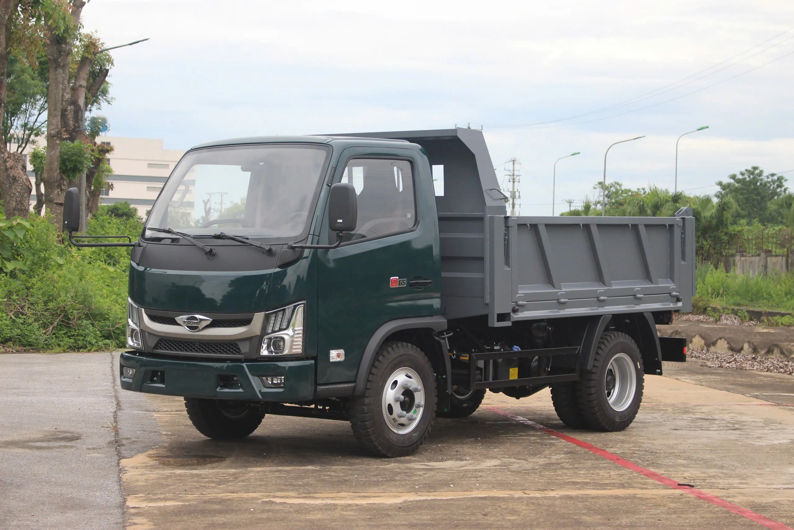 Bạn đã biết vì sao xe ben 2 khối 8 tấn D65 lại là lựa chọn hợp lý cho doanh nghiệp?