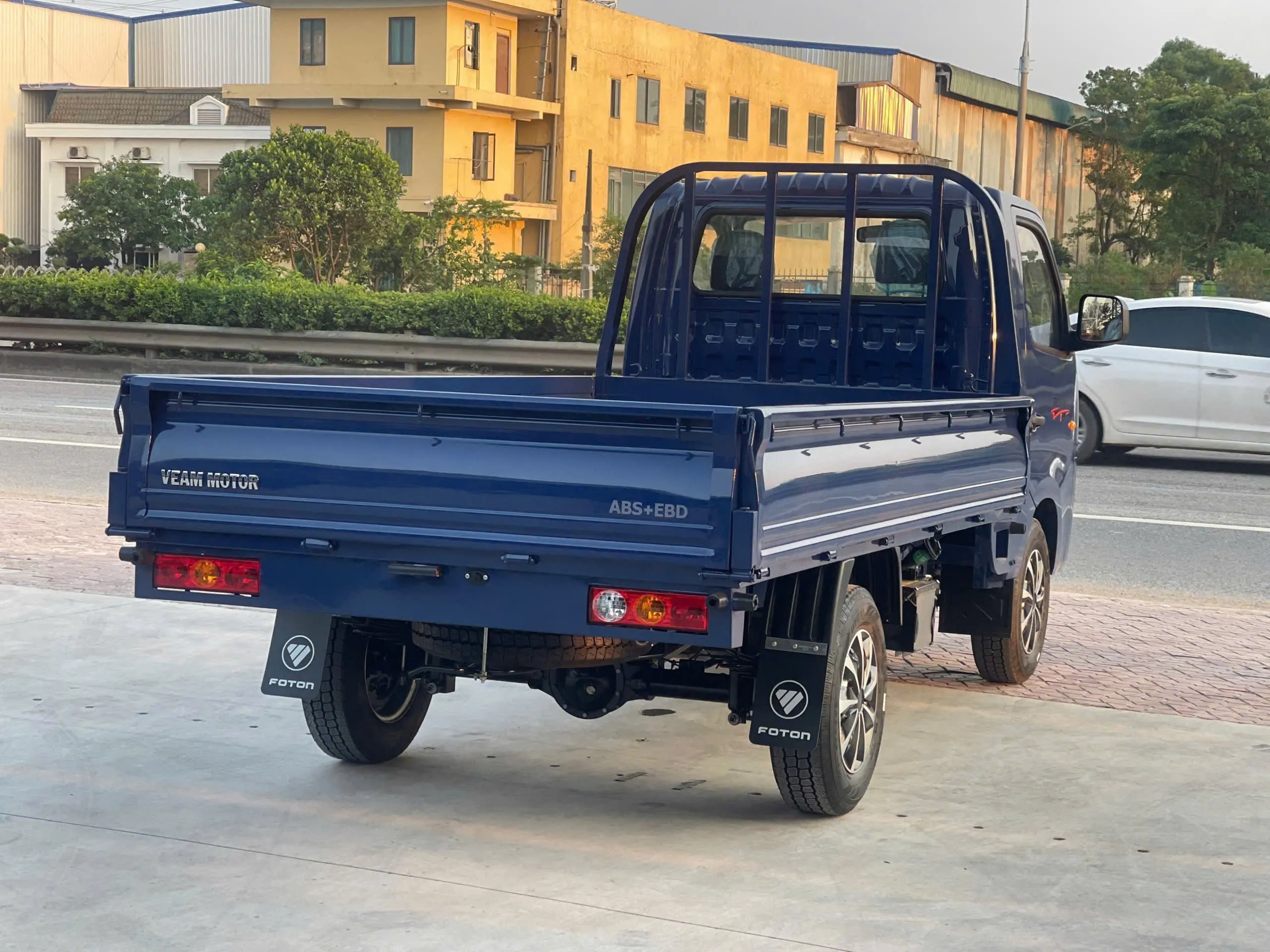 Bạn đã biết những tính năng nổi bật của xe tải 1t4 thùng lửng T25?